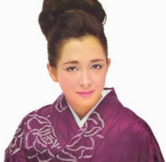 Trendora Fashion House 着物特集の表紙 中村和子さん