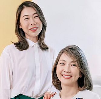 脱白髪染めを実践する女性たち
