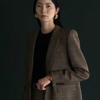 ジャケットスタイル2025|スタイリスト・田中由美子さんの視点で選ぶ最旬ルック ジャケットスタイル2025|スタイリスト・田中由美子さんの視点で選ぶ最旬ルック