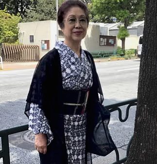 浴衣をお召しの池田由紀子さん